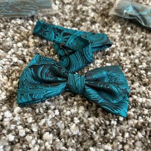 New Set of 3 Mens Paisley Turquoise Clip on Bow Tie